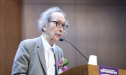 日교수 “아베 ‘한국 상대 안하기’는 평화국가 일본의 종언” 일침