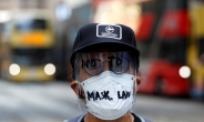 홍콩 경찰이 쏜 총에 14세 소년 부상, 시위 중 두번째