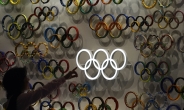 日 올림픽 지나고 또 경기 침체? 전문가들 “1964년 재현 없다”