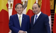 스가, 베트남과 취임 첫 대면 정상 회담…안보 분야 협력 강화