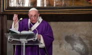 교황청 “교황 ‘동성 결합 지지’ 발언, 편집 과정서 왜곡된 것”