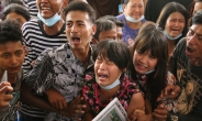 아빠 품에서·뛰어 놀다가…‘쿠데타’ 미얀마 군경 총격에 어린이 최소 73명 사망