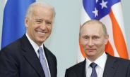 바이든 “‘독재자’ 푸틴의 러시아, 보기보다 약할 수 있다” 시사