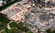 美 플로리다서 아파트 붕괴 사고…1명 사망·99명 행방불명