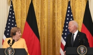 바이든, 백악관 찾은 메르켈에 “미국의 대단한 친구”…중·러 위협에 공동 대응 천명