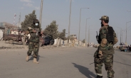 카불공항 향해 로켓포 여러 발 발사…“미 방어시스템이 차단”