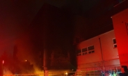 한밤 서울 구로구 중학교서 화재…한시간 만에 진화