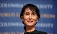미얀마 법원, 민주주의 상징 수지 여사에 징역 4년형 선고