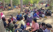 미얀마군-카렌민족연합(KNU) 반군 교전에 주민 2500명 태국으로 피란