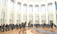 ‘제재 직면’ 푸틴, 재계와 대책회의 “최대한 결속해 대응”