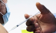 美 FDA, 50세 이상에 화이자·모더나 백신 4차 접종 승인
