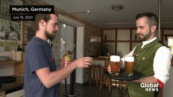 [영상] “해바라기씨유 가져오면 맥주와 교환해드림!” 獨 수제맥줏집 생존전략 [나우,어스]