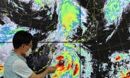 “태풍 힌남노, 오키나와 본섬 지나 한반도로 접근중”