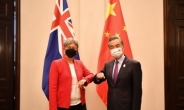 호주 외무장관, 4년 만에 방중…“중국-호주 관계 개선 희망”