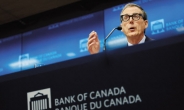 집값 급락 여파 캐나다 중앙은행 금리인상 중단 선언