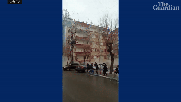 [영상] 눈 앞에서 7층 건물 와르르…에르도안 “튀르키예만 사망자 912명” [나우,어스]