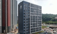 13층 아파트를 모듈러로 지었다…현대엔지니어링 국내 최고층 용인 모듈러 주택 준공 [부동산360]