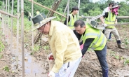 홍준표, 여 중앙 윤리위 참석 못해…예천 수해복구 현장 '구슬땀'