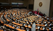 안하는 걸까, 못하는 걸까…선거구획정 ‘2차 데드라인’도 불발 유력 [이런정치]