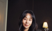 제작자 된 김윤진 “K콘텐츠 인기 만감교차”