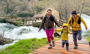 4세 아이의 '월드스쿨링'…5개월간 23개국 여행