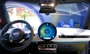삼성D, 업계 최초 차량용 원형 OLED 미니에 탑재