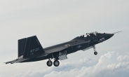 KAI, KF-21 20대 양산계약 체결…2026년말 공군에 납품