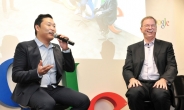 에릭 슈미트 회장, 싸이 만나 “한국의 영웅” 찬사
