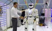 NASA 슈퍼히어로 로봇 “아이언맨이 현실로?”