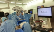 <화제의 의료현장> 로봇 이용한 척추수술 국내 최초 성공
