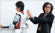 [슈퍼리치] 세계 첫 ‘의료로봇 빌리어네어’ 日 로봇박사