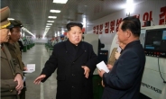 김정은, 미사일부품공장 방문 “우리식 제품 개발해야”