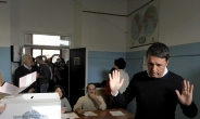 [伊 국민투표 부결]혼란의 소용돌이 속으로 빨려 들어가는 이탈리아