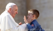 프란치스코 교황, “테러의 역병에 맞설 수 있도록 기도했다”