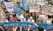 아베 방문에 항의…필리핀 위안부 할머니들 시위