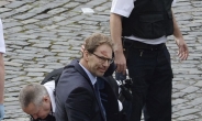 [런던 테러] 발리 테러로 형제 잃은 英 의원, 경찰 구조 나서…‘영웅’ 칭호