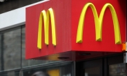 “맥도날드 햄버거 식중독균 검출” vs “조사절차 엉망”