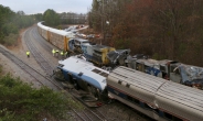 美 암트랙 열차, 화물열차와 충돌…“최소 2명 사망·116명 부상”