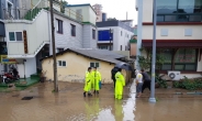 강릉 시간당 93㎜ ‘기록적 폭우’…도로ㆍ주택 침수 등 피해 잇따라