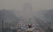 노숙자에 면 마스크까지 지급…‘최악 대기오염’ 인도 뉴델리시