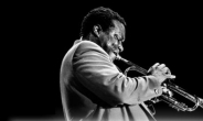 재즈 트럼펫 연주자 월러스 로니, 코로나19로 사망