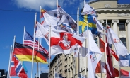 벨라루스-라트비아 외교관 전원 맞추방…‘여객기 강제 착륙’ 파장