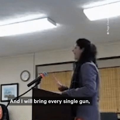[영상] 美 학부모 “마스크 강제하면 총 들 수밖에…월요일에 봅시다” [나우,어스]