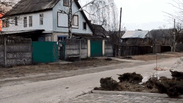 [영상] 무자비한 폭격 속에서 대피하는 우크라 시민 [나우,어스]