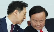 ‘극우 발언’에 갇힌 국힘…“김재원·태영호, 공천위해 자기정치” 비판[이런정치]