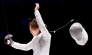 윤지수, 펜싱 여자 사브르 개인전 금메달…중국 꺾었다