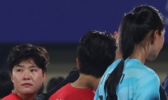 ‘북한에 완패’ 여자축구 벨 감독의 분노…“판정에 의문” [항저우AG]