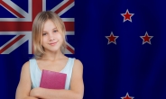 “학습에 도움”…뉴질랜드 학생들, 학교서 휴대전화 못 쓴다