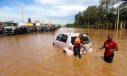 케냐 폭우·홍수 사망자 210명으로 늘어…‘설상가상’ 사이클론 접근 중