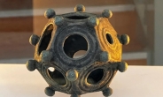 1700년 전 코로나 예견했나…코로나 형상 고대 로마 유물 발견